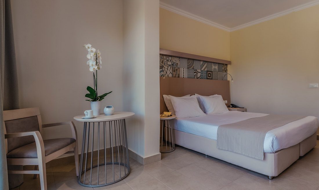 lindosimperial_suite_prpool&jacuzzi