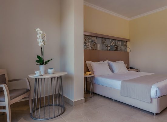 lindosimperial_suite_prpool&jacuzzi