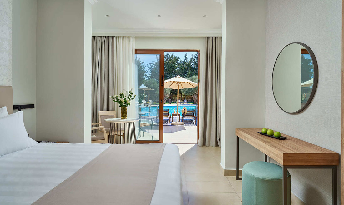 suite-sharing-jacuzzi- Lindos Imperial Resort & Spa