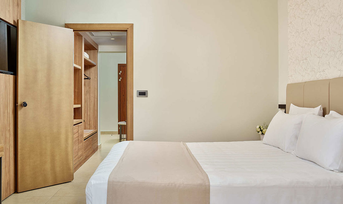 suite-sharing-jacuzzi- Lindos Imperial Resort & Spa