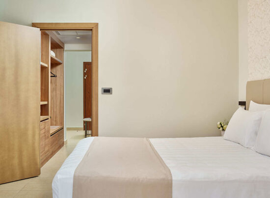 suite-sharing-jacuzzi- Lindos Imperial Resort & Spa